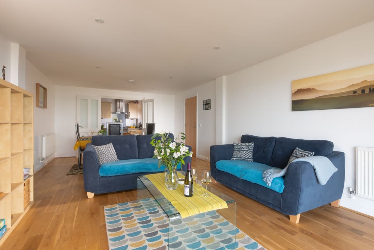 10 Bredon Court photo 4