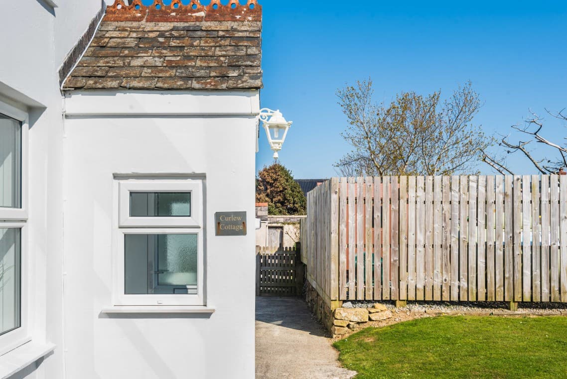 Curlew Cottage photo 2