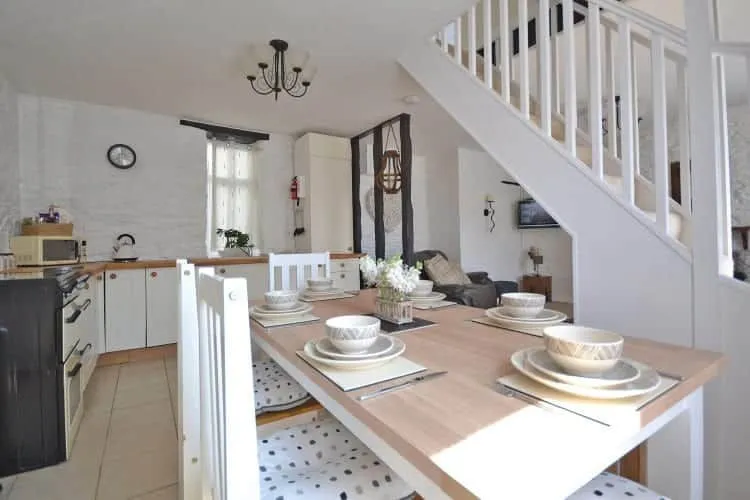 2 Albatross Cottage photo 5