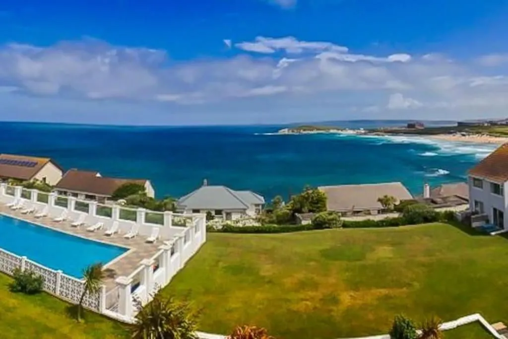 34 Surfview Beach House photo 4