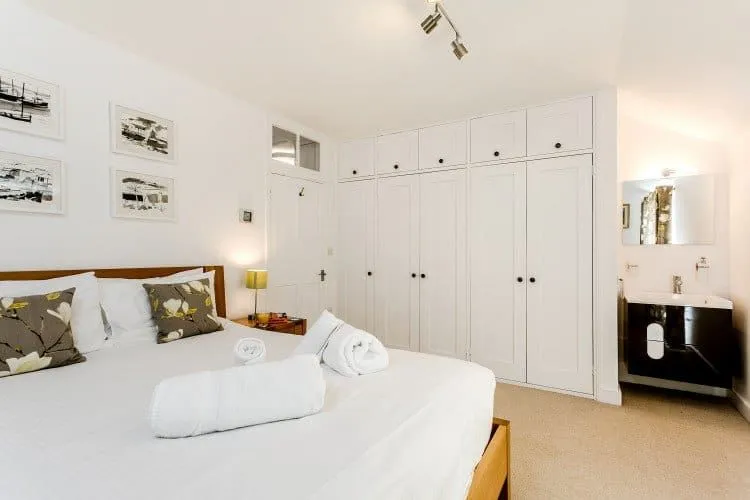 4 Coastguard Cottage photo 2