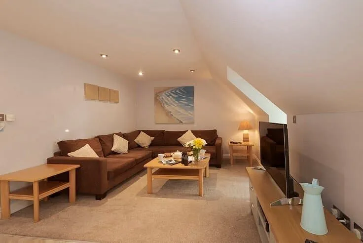 Beachcombers Apartments photo 3