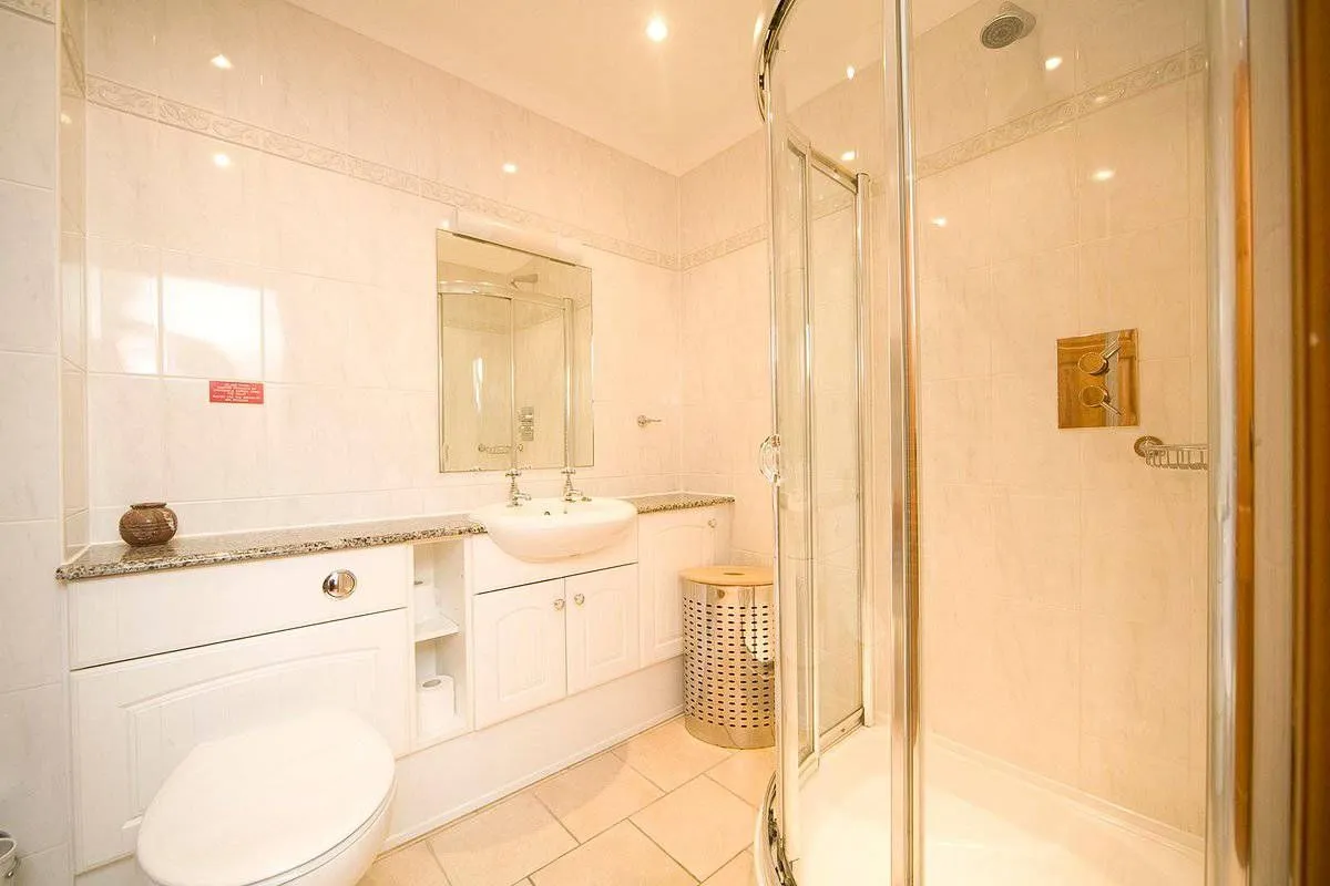 Beachcombers Apartments photo 4