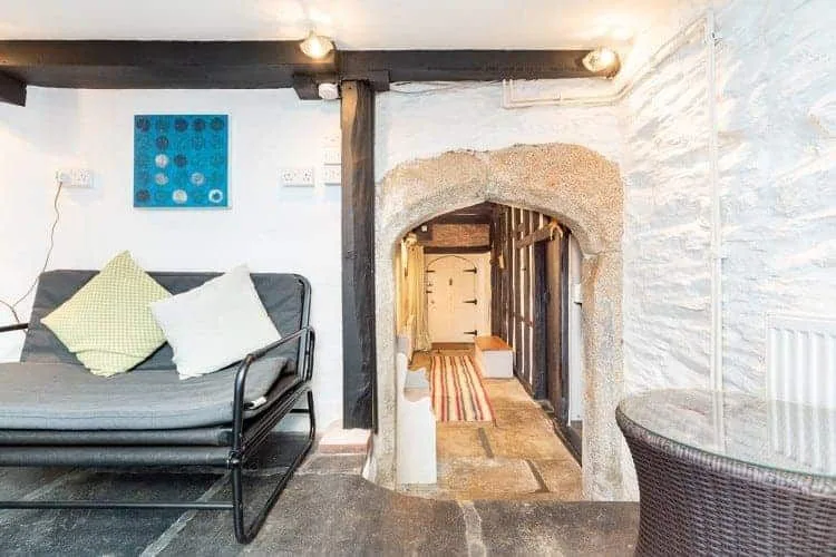 Church House photo 2