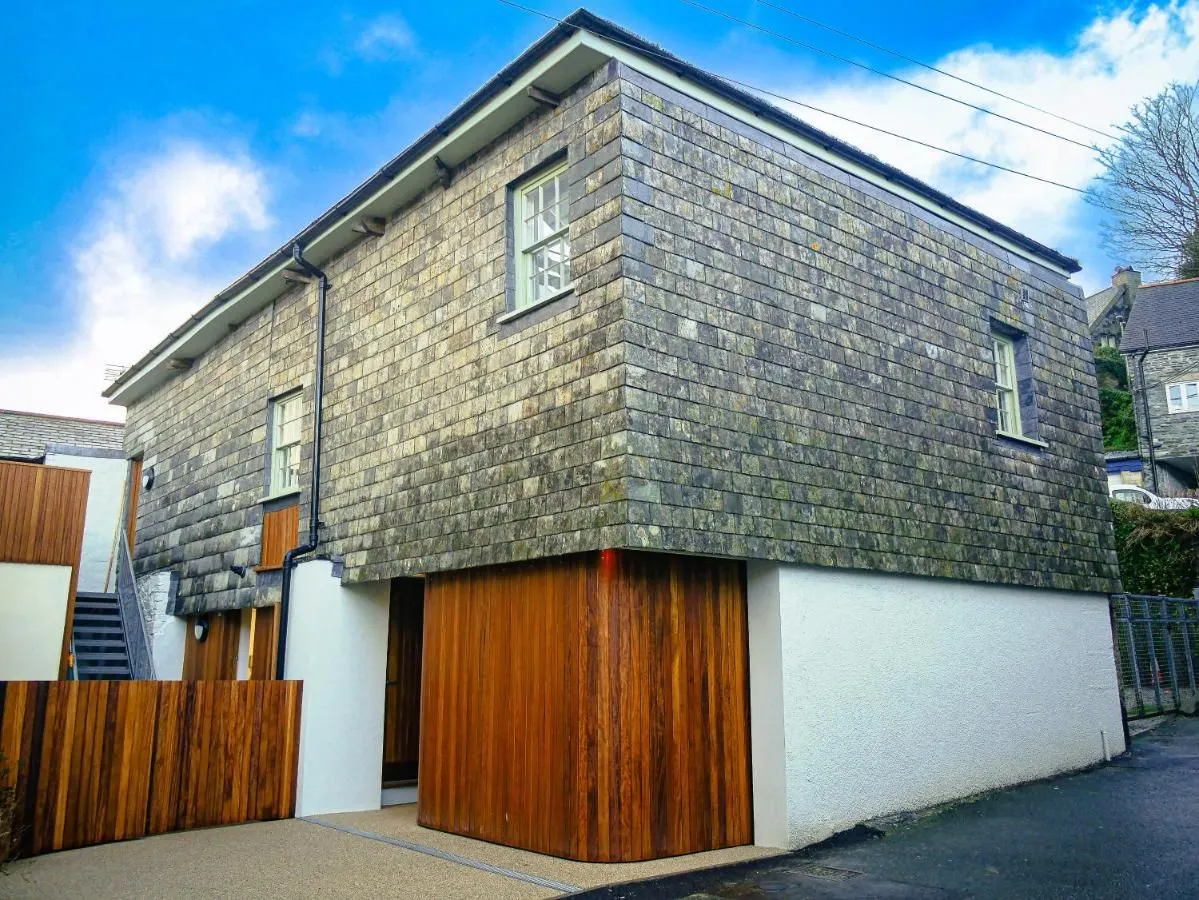 The Longroom Luxury Suite