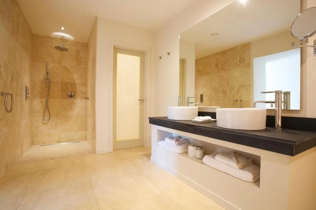 The Plume of Feathers photo 3