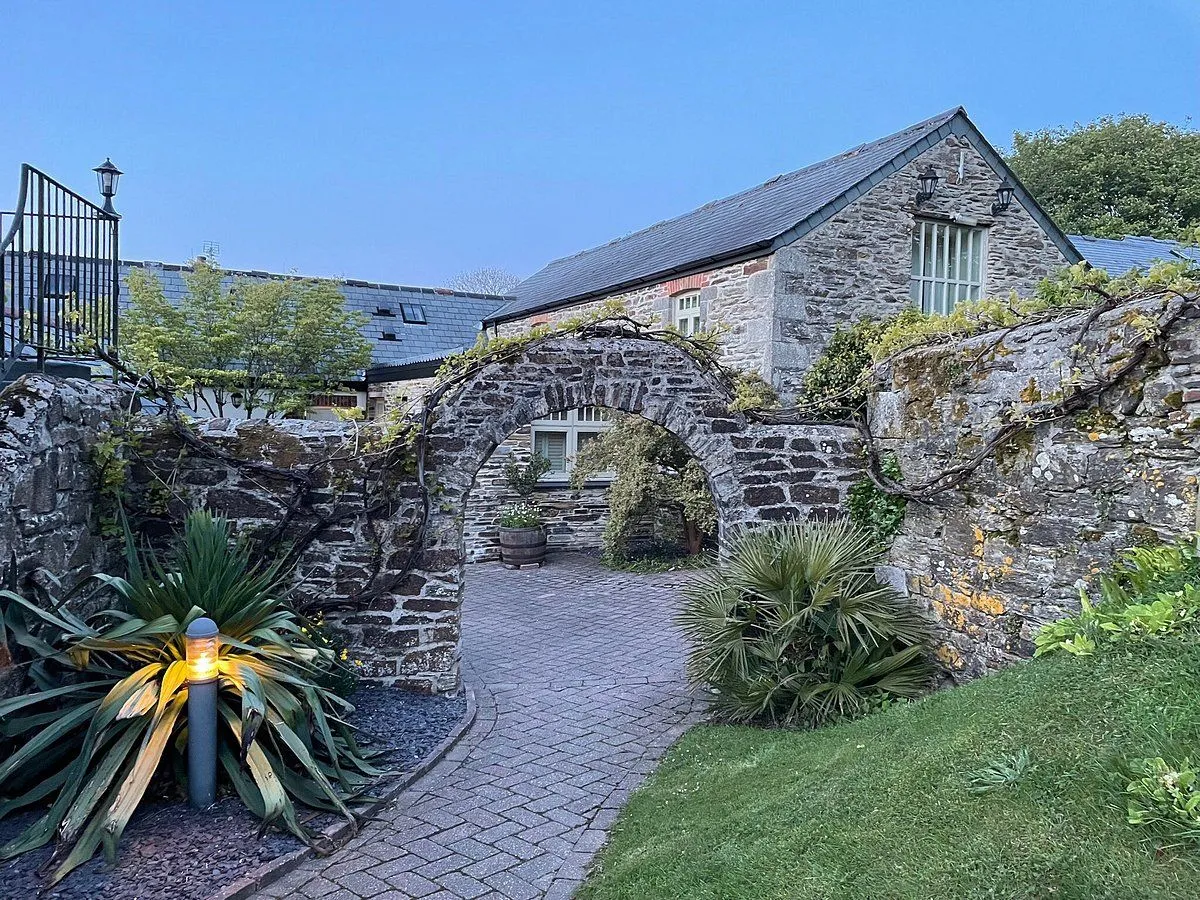 The Plume of Feathers photo 4