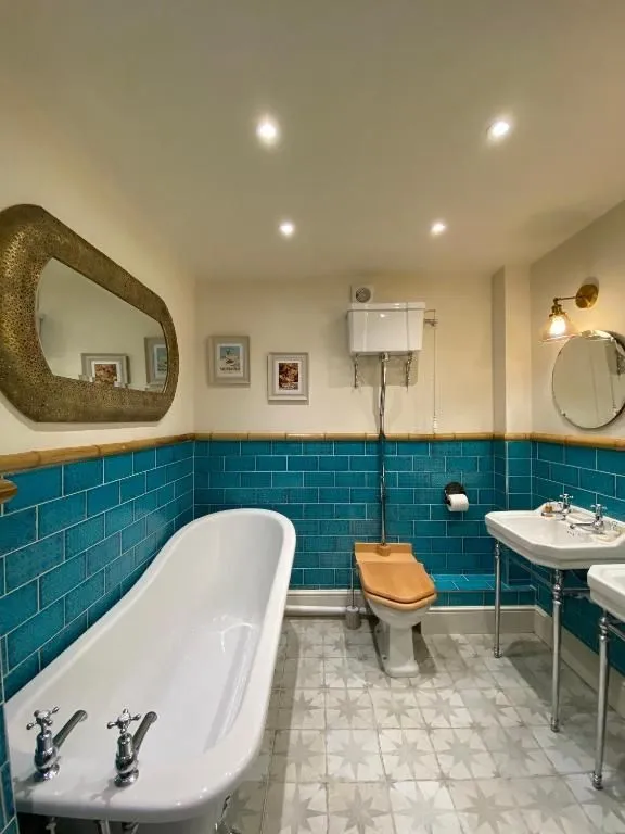 Tolcarne Beach Colonial Restaurant and Rooms photo 4