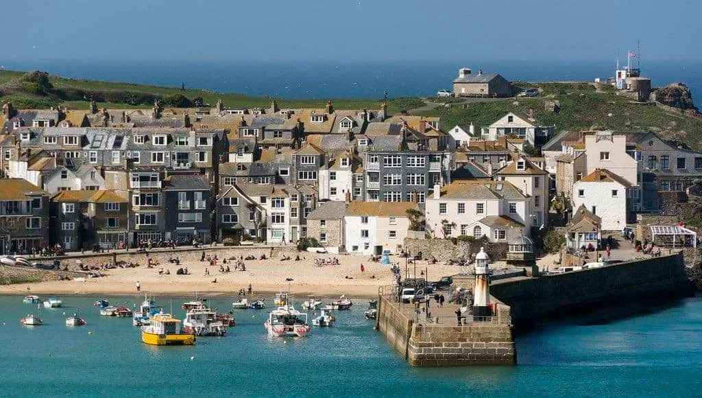 St Ives harbour — cottages and boats on turquoise water
